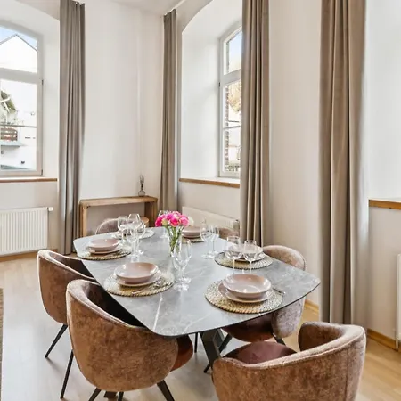 شقة Design Altstadt 100 Qm I 6 Gaeste I Parkplatz & 85